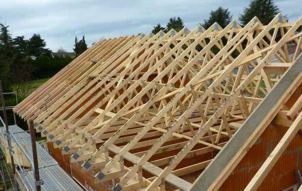Charpente de tous styles : traditionnelle, à fermettes … du massif au lamellé-collé.. - Ets GHECHAM COUVREUR : charpentier dans la Sarthe 72 . Intervention sur Le Mans, Évron ... toute la Sarthe (72)