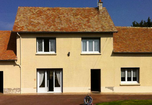 Ravalement, bardage façade - Ets GHECHAM COUVREUR : nettoyage, démoussage et peinture façade Pose de bardage bois, acier ... sur le Mans, Évron … la Sarthe (72)